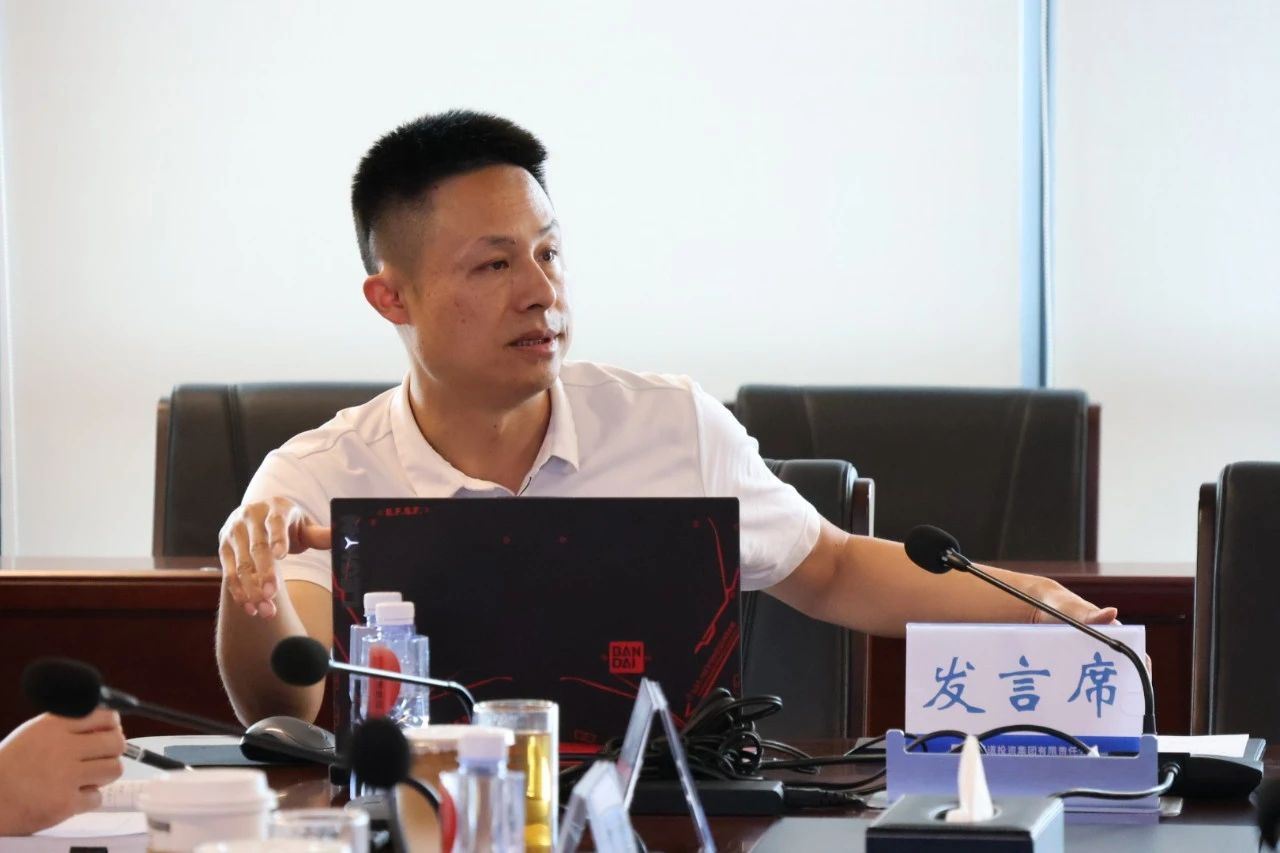 《寧巧凹型豎曲線超薄直中墻分岔特長(zhǎng)隧道創(chuàng)新設(shè)計(jì)》四川路橋集團(tuán)勘察設(shè)計(jì)分公司.jpg